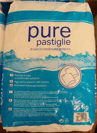 Pure SALE IN PASTIGLIE PER ADDOLCITORI E DEPURATORI SALI SACCO DA 25 KG