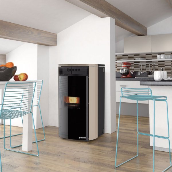 TERMOSTUFA A PELLET IDRO VENTILATA UNGARO F STYLE 6/24 KW 23,5
